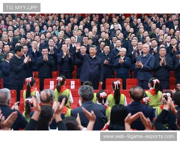 新疆自治区70周年大会举行，习近平出席